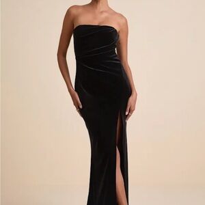 Lulu's Elegant Strapless Black Dress